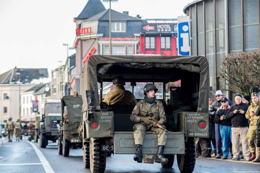 15 décembre - DÉFILÉ DE VÉHICULES MILITAIRES